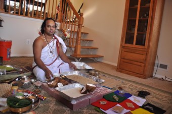 Hindu Priest Service
