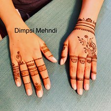 Dimpsi Mehndi