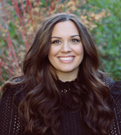 Amina Khan Loan Advisor
