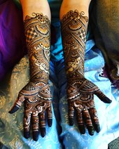 Mehendi Designs By Saloni Veerani
