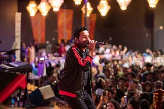 Live Bollywood Band By Hamza Amir | Indian & Pakis