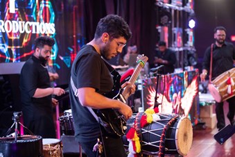 Live Bollywood Band By Hamza Amir | Indian & Pakis