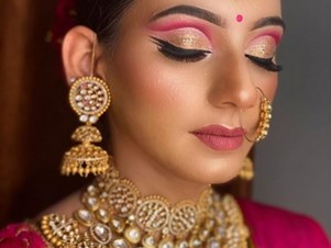 Aakus Spa & Threading