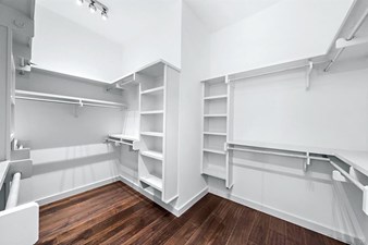Zeel Shah Real Estate