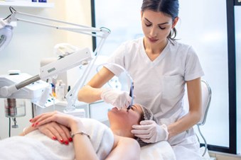 Niru Beauty Salon And Threading