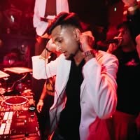 DJ Barz