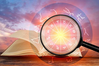 Astrologer, Psychic, Palmreader, Spiritual Healer,
