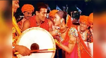 GARBA & BOLLYWOOD BAND