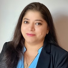 Mona Hassani Insurance Agent