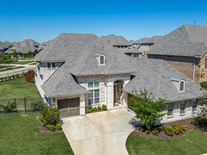 Anuradha Gupta - DHS Realty
