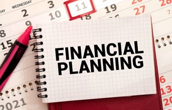 Roli Singh Financial Professional