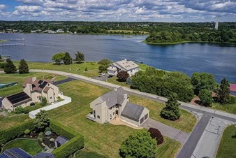 Anu Ollerhead - Trusted Real Estate Agent in Sharon, MA in Sharon, Sharon