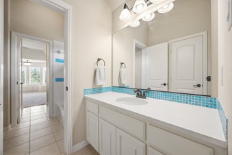 Vandana Tangri Realtor Fathom Realty
