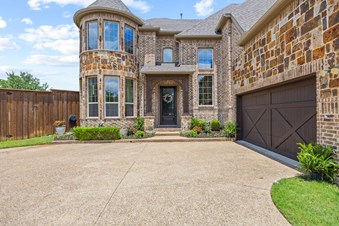 Vandana Tangri Realtor Fathom Realty