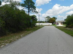 1627 Falcon Ave, Sebring, FL 33872