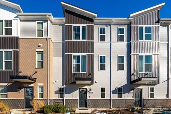 Townhouses for sale in Naperville,IL