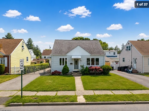Single Family Homes for sale in Clifton,NJ