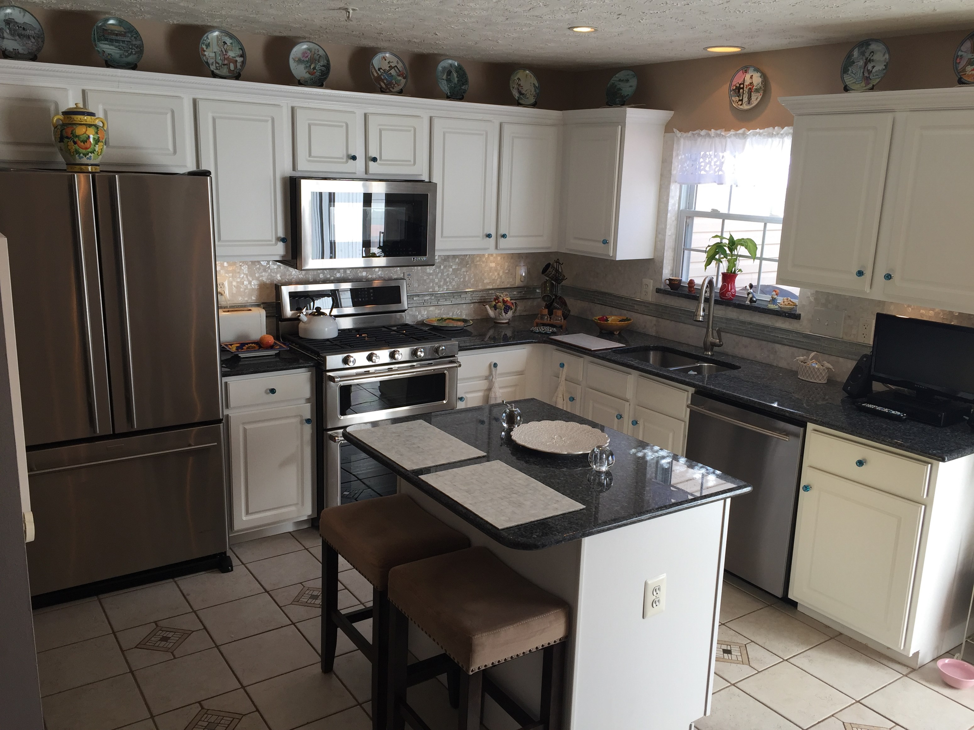 FULLY FURNISHED 1 BEDROOM /STUDIO APT