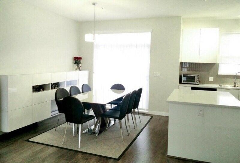 Willoughby Townhome Rent - 3beds+Den (Mason&Green)