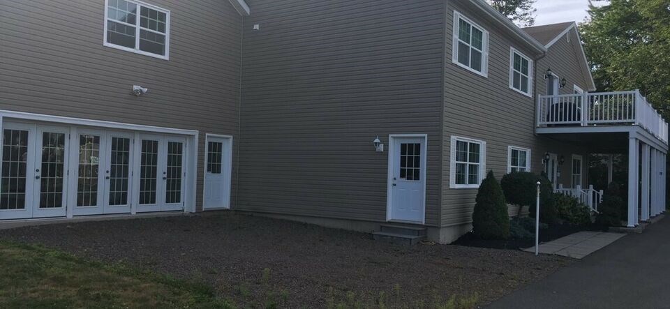 Main Floor Office,Retail For Rent