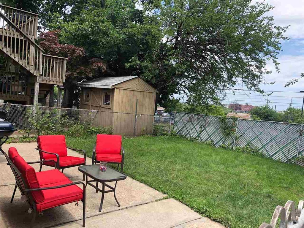 Modern 3 Bed Room Next To The 34th Light Rail Station