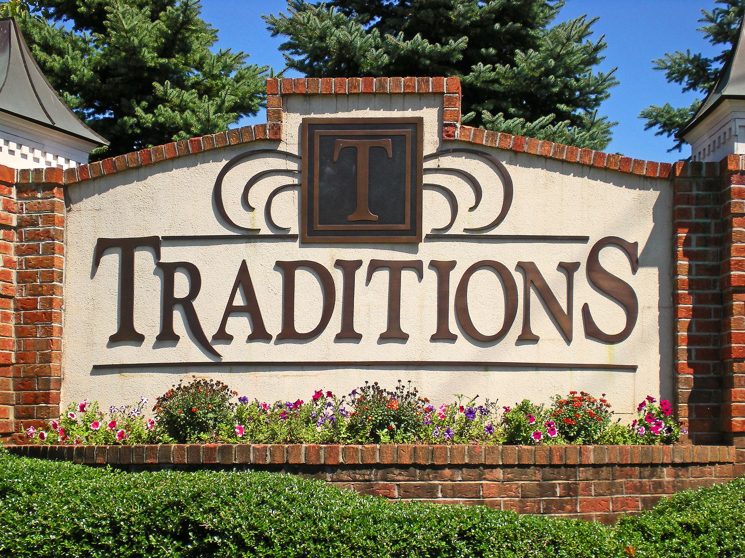 2BR 2 Bath APT TRADITIONS Near Edison Metuchen Train Station.