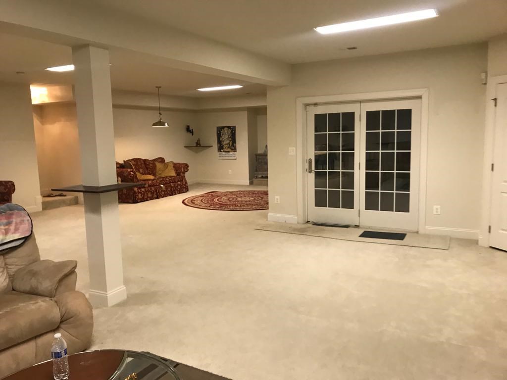 Fully Finished Basement With Full Kitchen, Laundry And Private Entrance For Rent In Ashburn