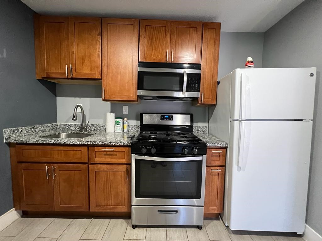 $1250/mo, 1Bed/1Bath Unit. Free Utilities