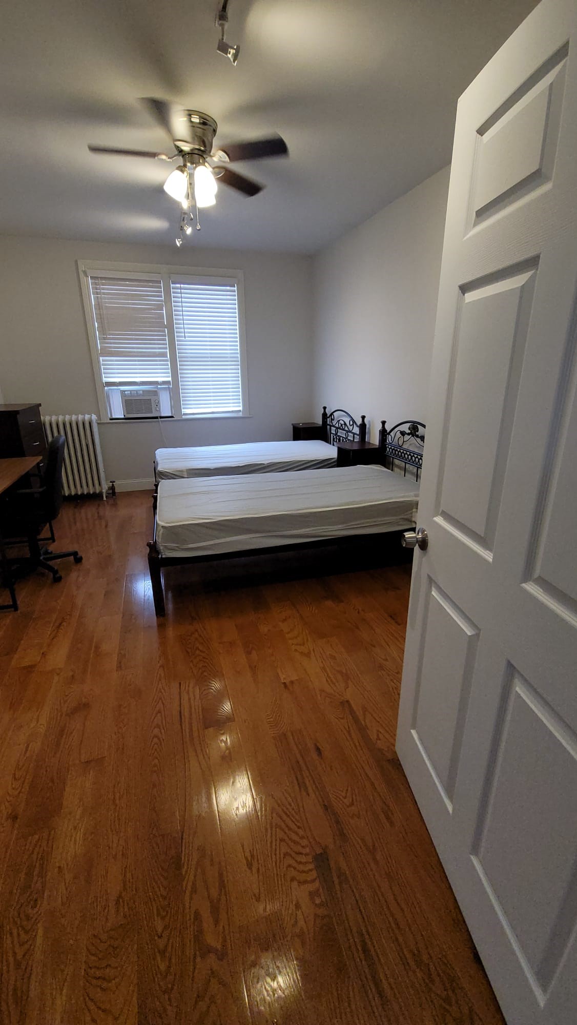 Call-55I-58O-I792 No Fees/Rent Direct From Owner-Furnished 3Bed/1.5 Bath Furnished House In Jersey City (Columbia Ave