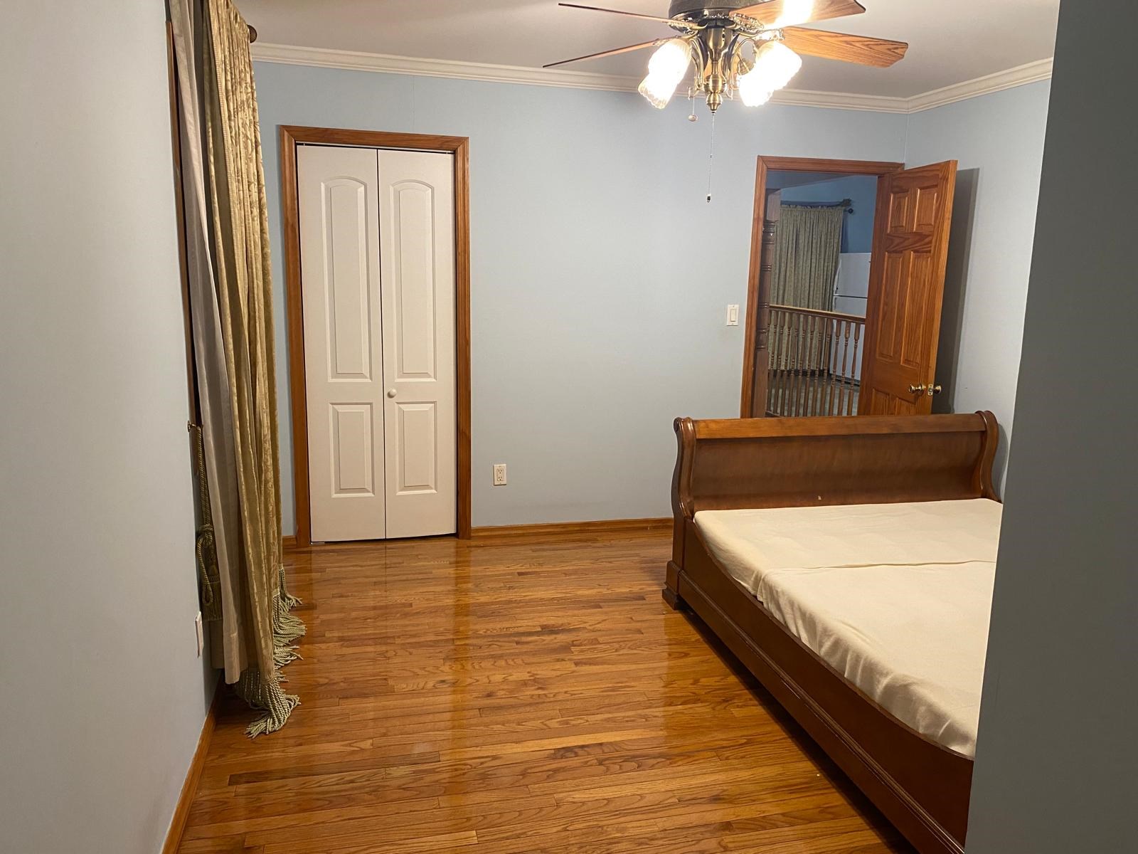 2 Bedroom  Apartment  In A Private House On A Second Floor For Rent In A Safe & Quiet Neighborhood In Bellerose