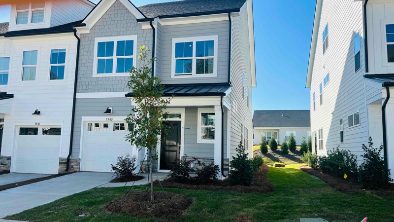 East Facing Townhome With Large Backyard Available For Immediate Rental In North Charlotte