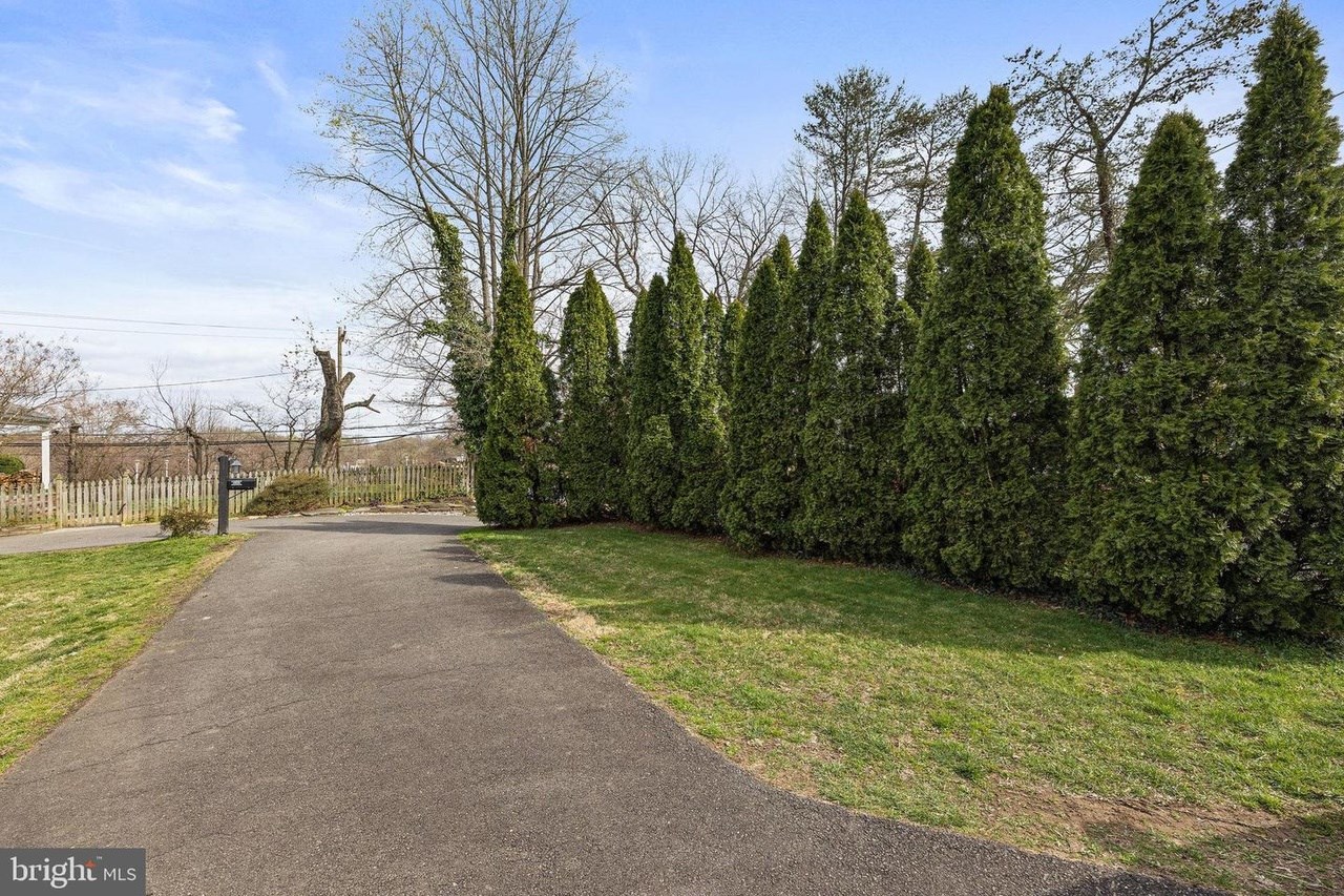 Room('s) For Rent In A 4 Bedroom House - 2 Min Walk To Bus Stop To Get To DC Or GMU