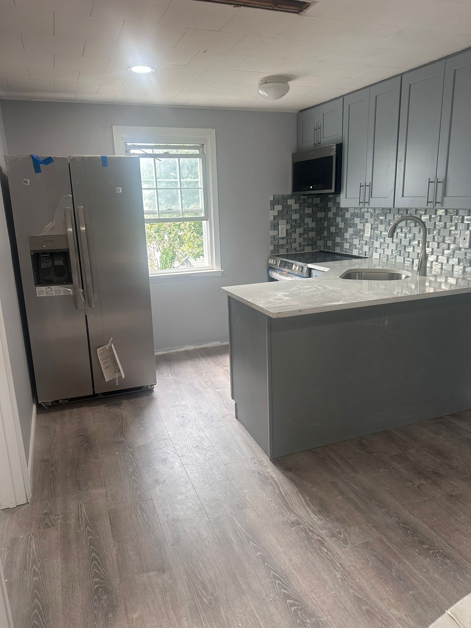 Newly Renovated 3 Bedrooms 1 Bath, Eat In Kitchen