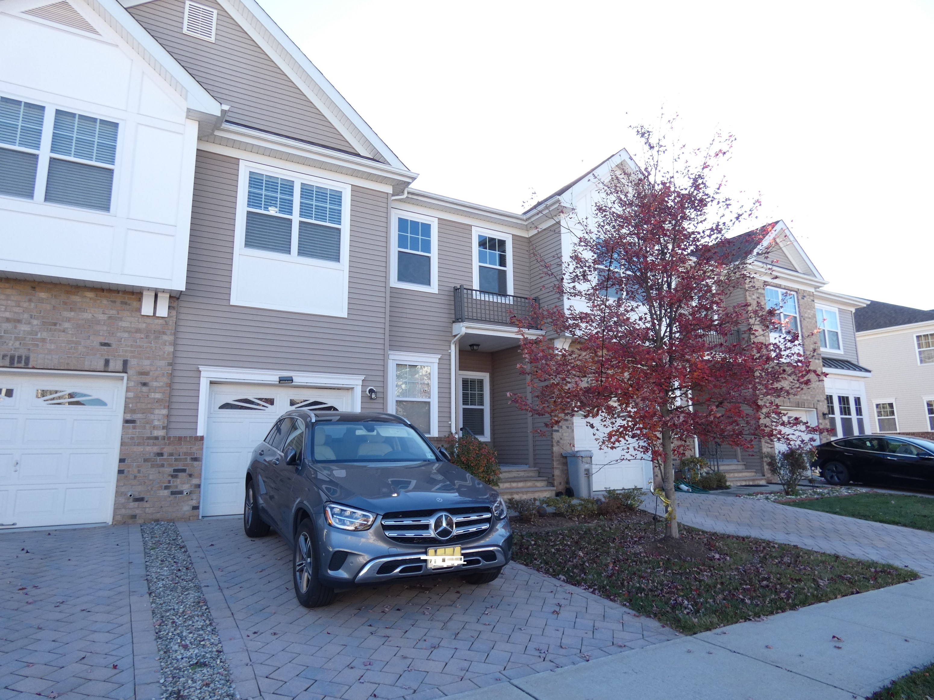 3 Bed,3 Bath Luxury Townhome In Somerset