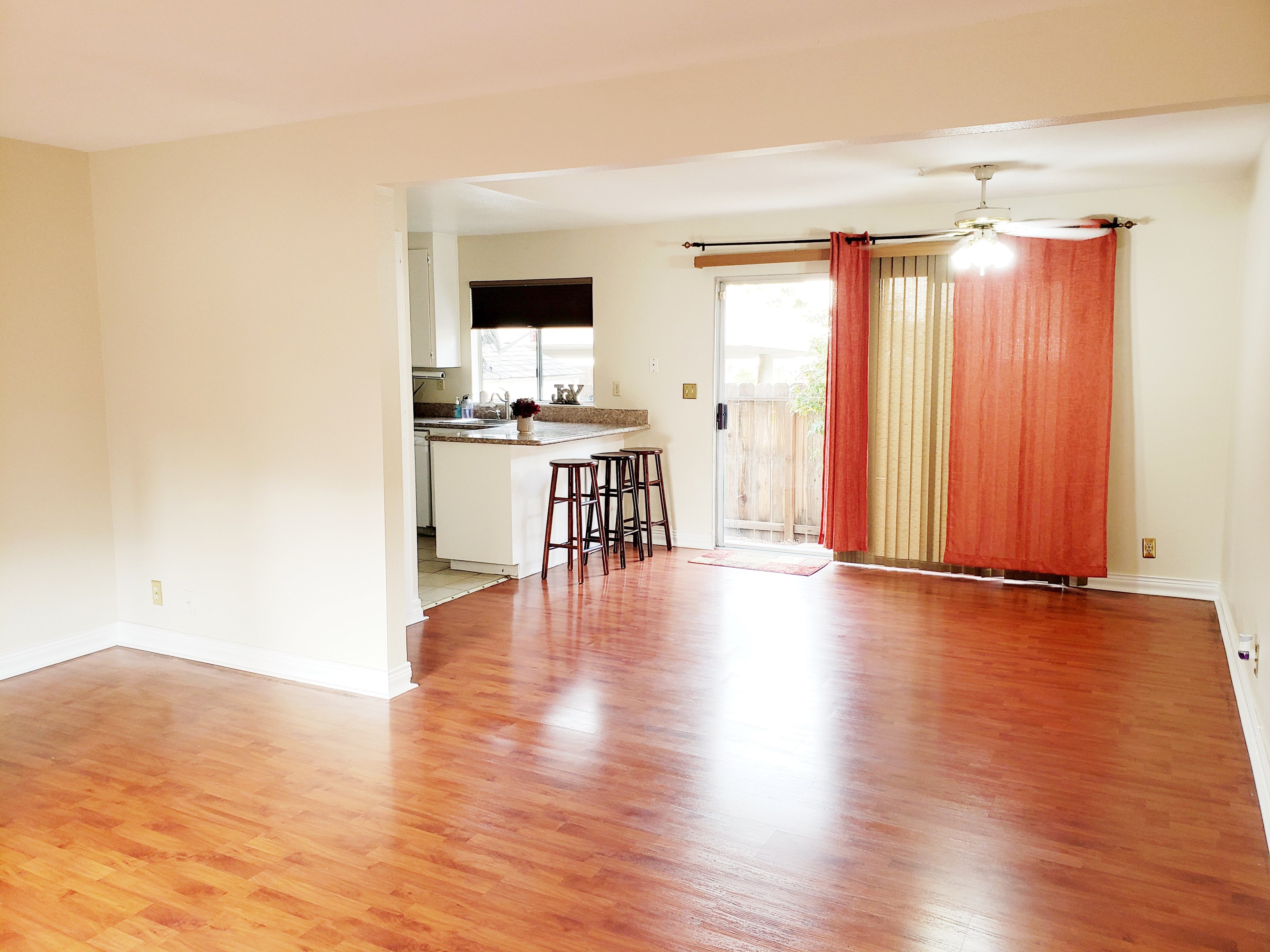 Beautiful Pleasanton Townhome For Rent