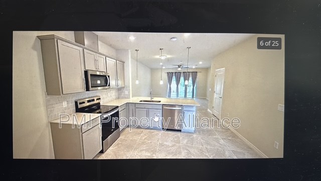 Single Room Available To Rent In Brand New Luxury Townhome In Excellent Neighborhood