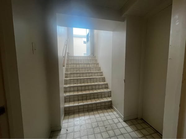 1 Bed/1 Bath Half-basement Apartment