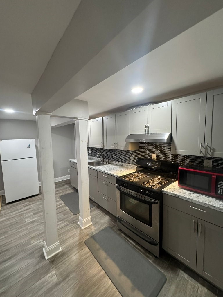 Spacious 2 Bedroom Newly Renovated Apartment In Lindenhurst, Suffolk County 
