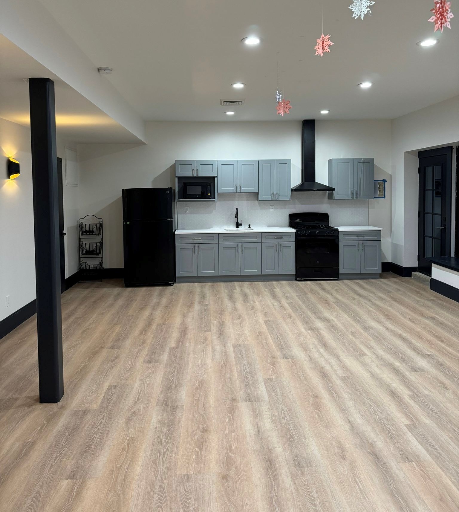 Lowe Level 2 Bedrooms BHK Including Utilities.