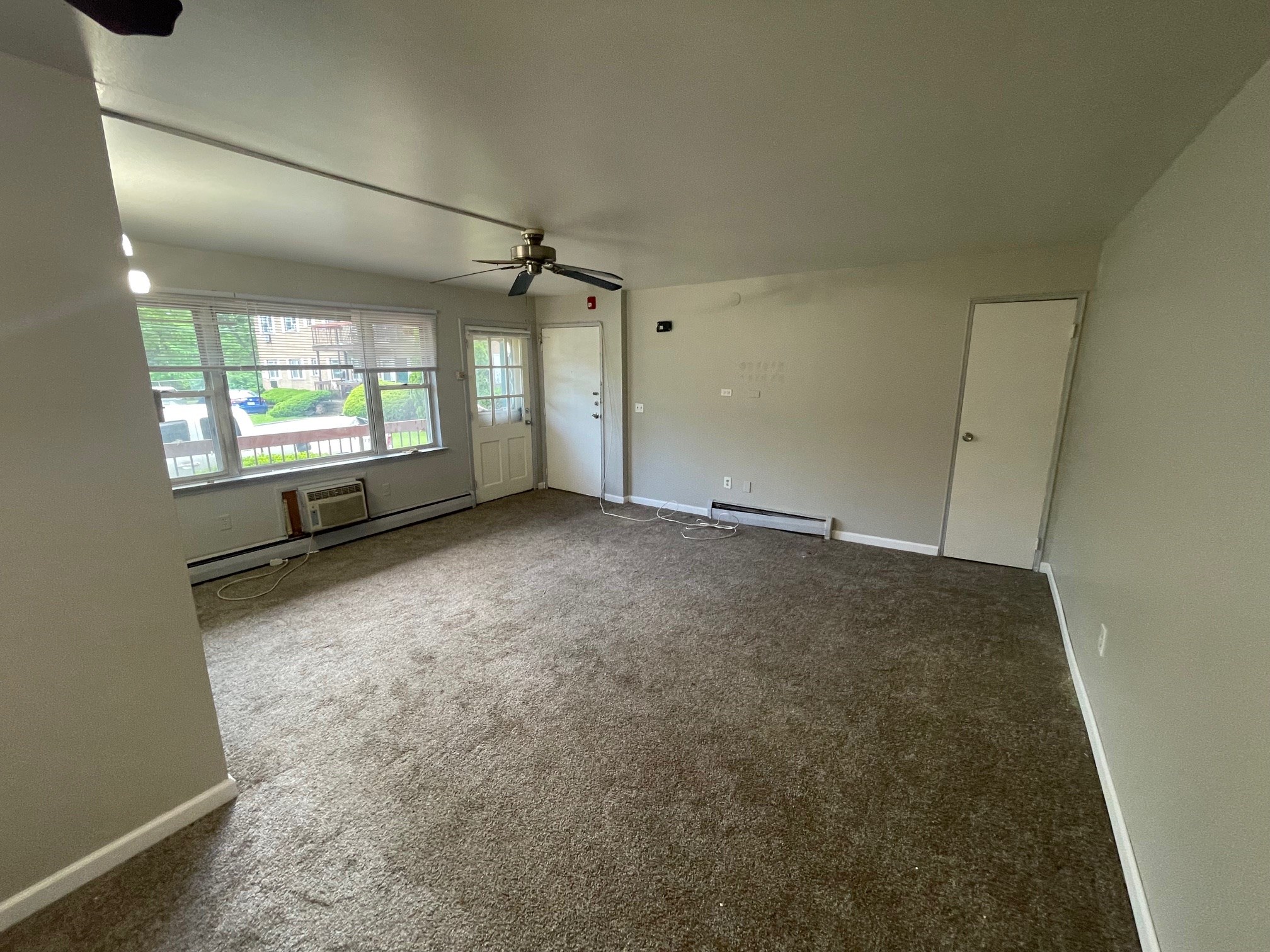 Newly Renovated Condo For Rent Available For Immediate Occupancy