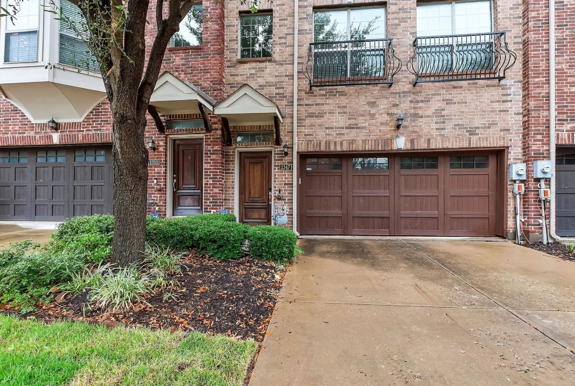 Lovely Hunter's Ridge Townhome In Las Colinas!