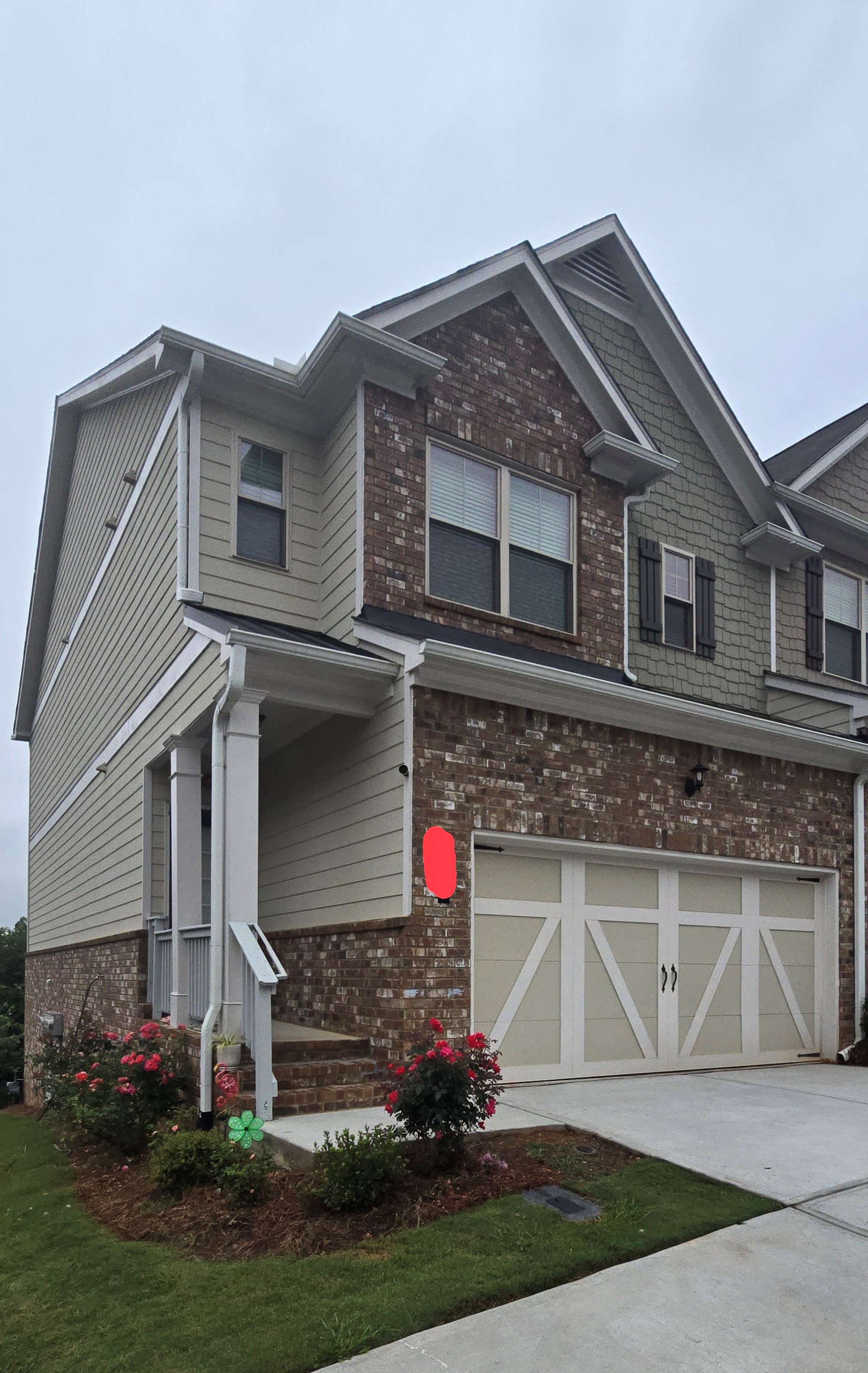 Bright East-Facing Corner Townhouse On Hwy 92 With 3 Bed, 2.5 Bath With Finished Basement
