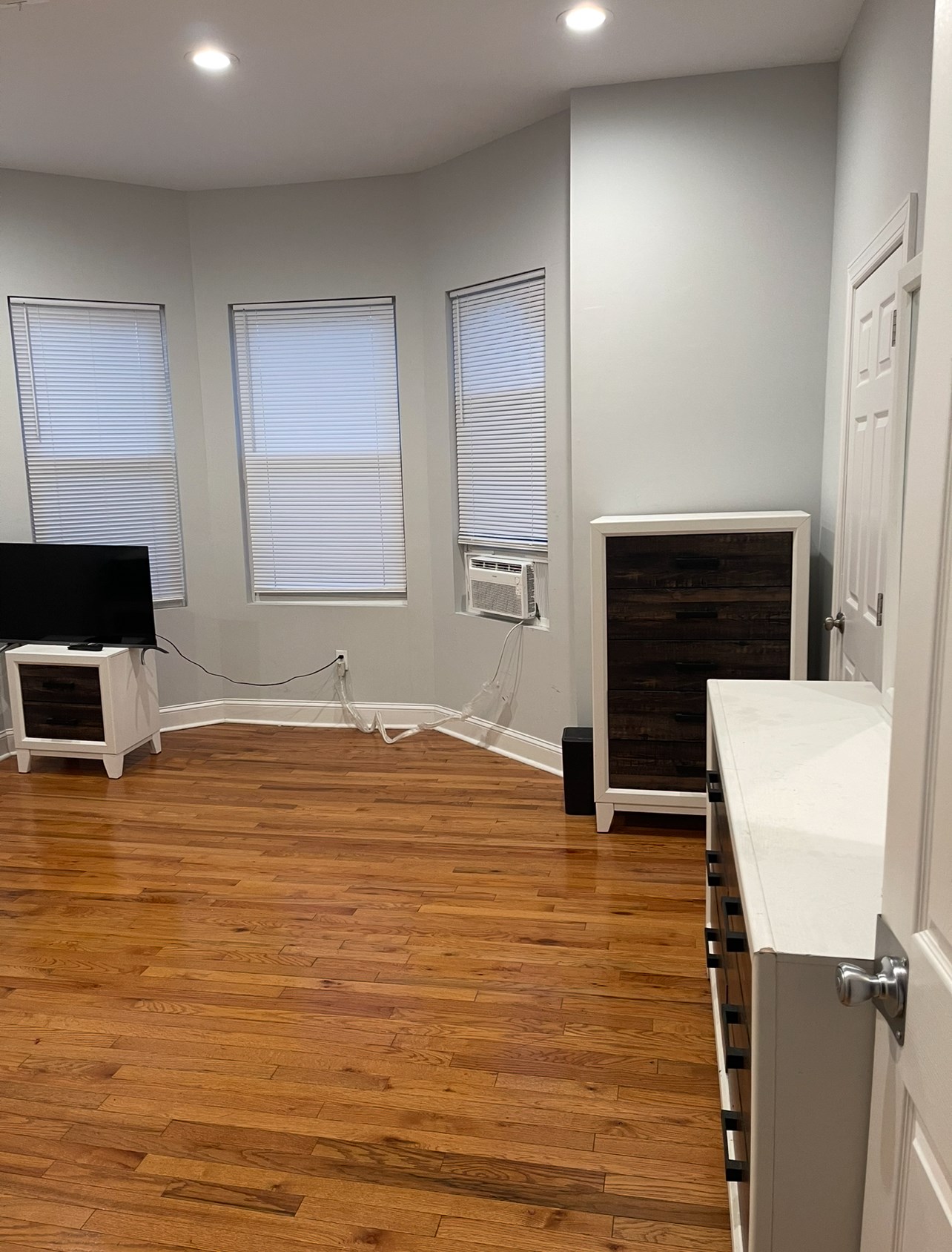 Single Luxury Room In North East Philadelphia