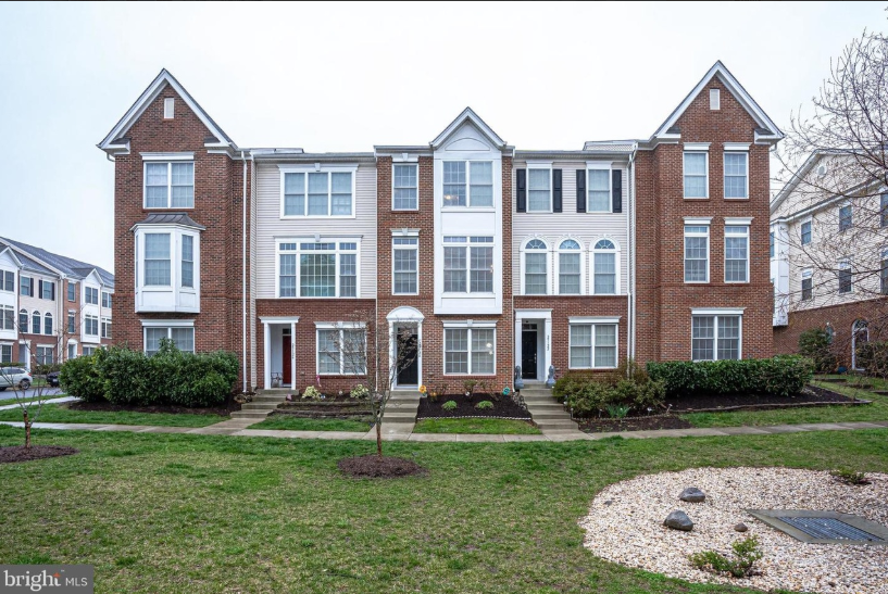 Fully Furnished Townhome For Rent
