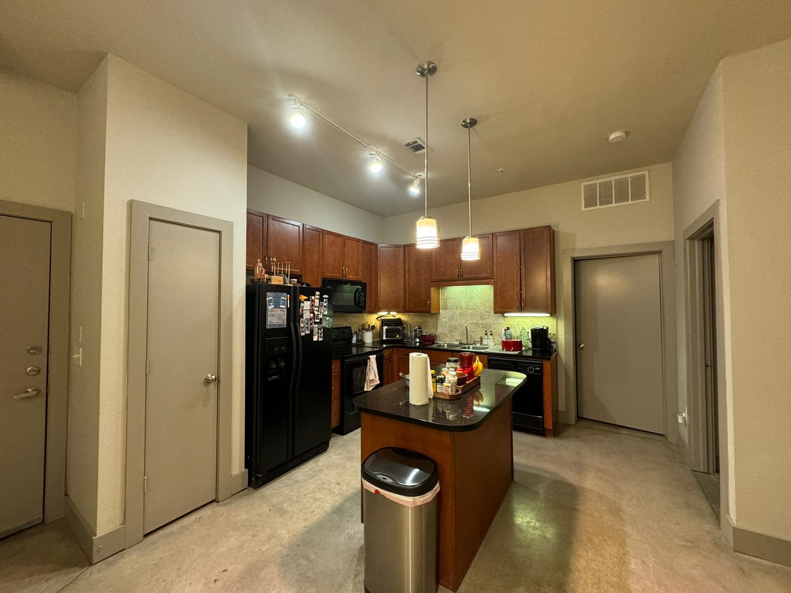 2B2B Apartment Sublease | Residences At The Triangle (Central Austin)