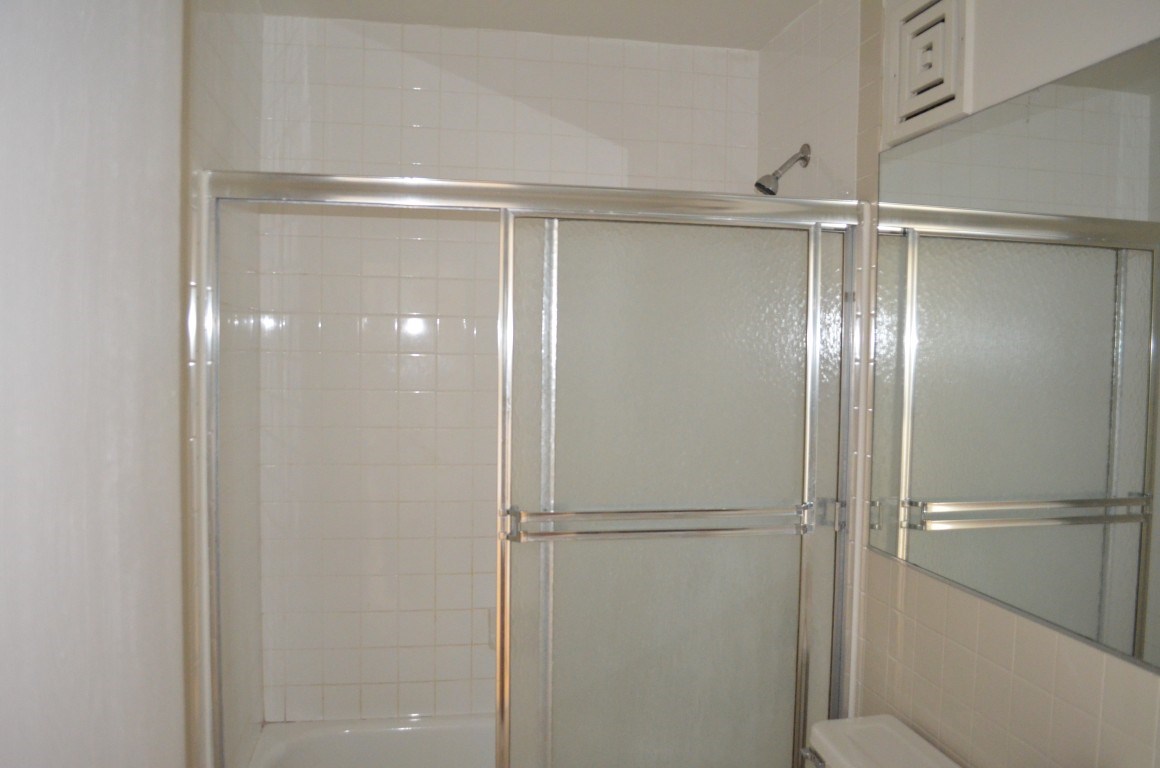 Bright And Sunny - Beautiful 2 BR 2 Bath Apartment In The Fairmont Section Of Hackensack -