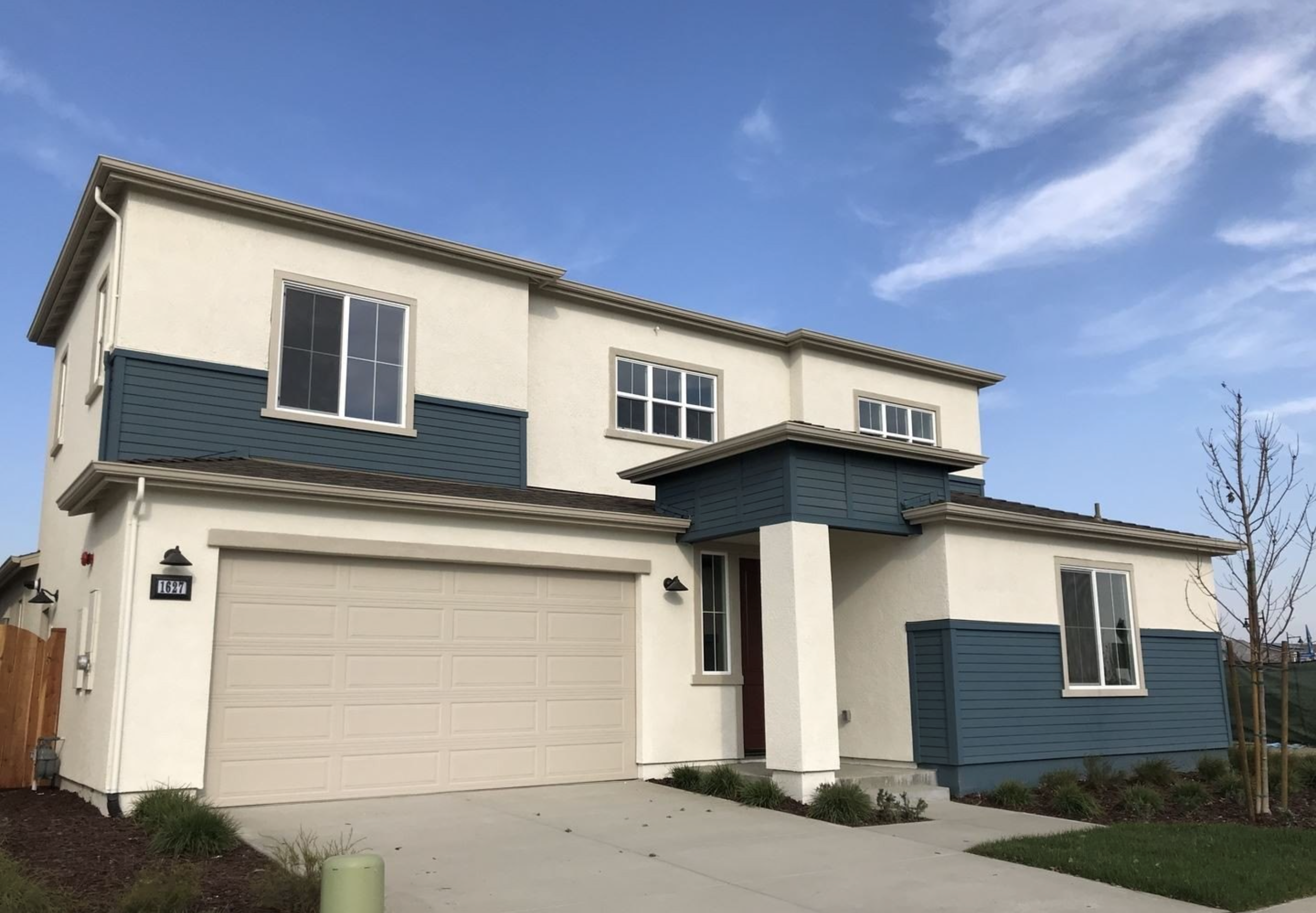 Spacious 4-Bedroom Single Family Home Available Right Now. Immediate Move In!