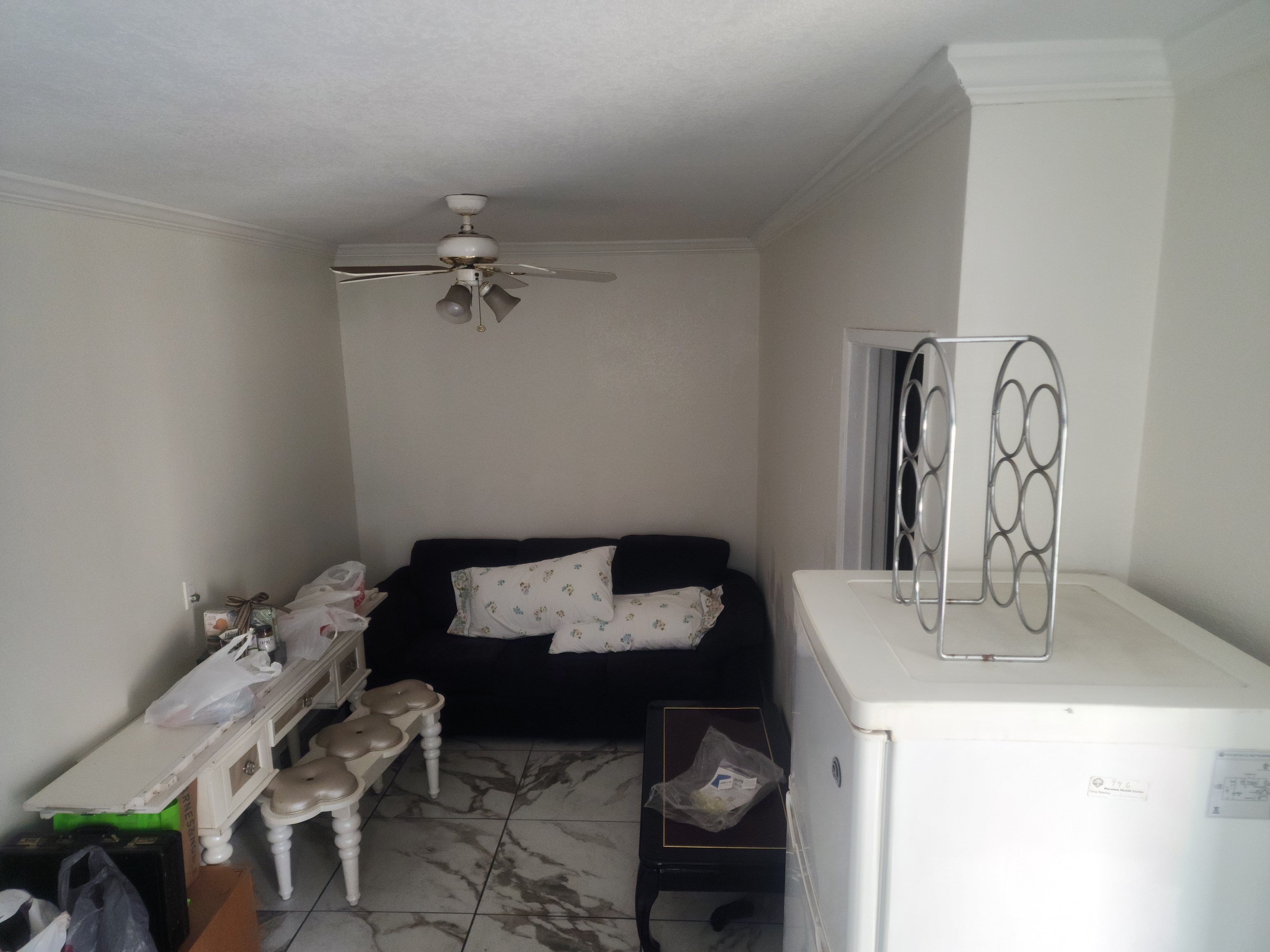 Small 1 Bedroom 1 Bath Apartment - All Utils Included - No Shared Walls