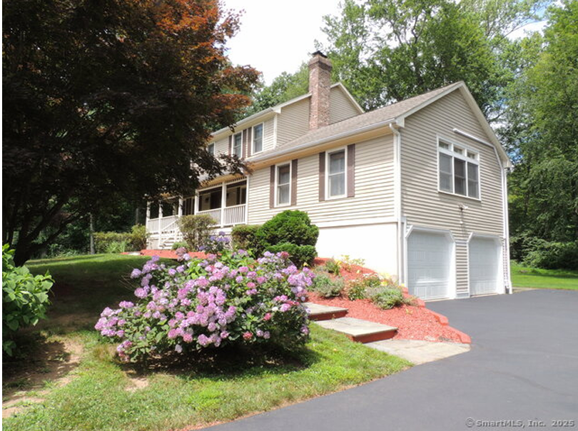 Single Family Home For Rent In Monroe CT