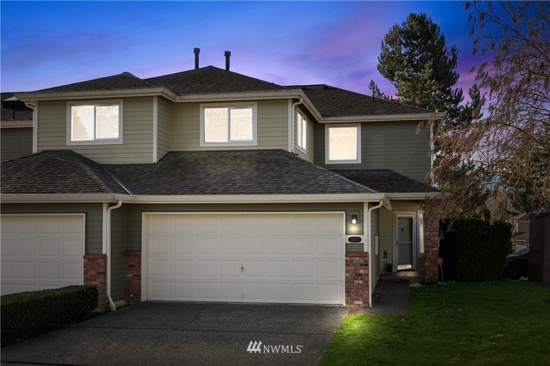 Modern 3BR Townhome In Woodinville
